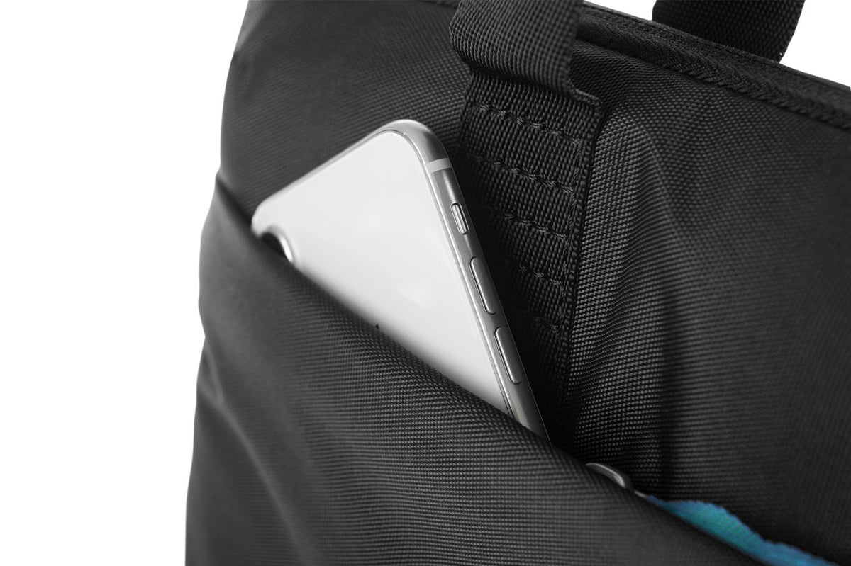 Tucano Smilza Super Slim Bag for MacBook 15/16-inch - Black