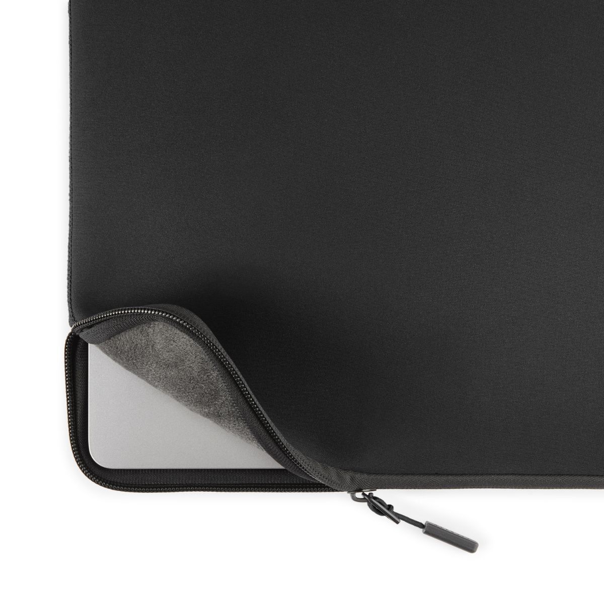 Pipetto MacBook Air 15-inch Classic Fit Sleeve - Black
